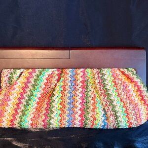 Vintage 60s/70s Wood Frame Crochet Clutch